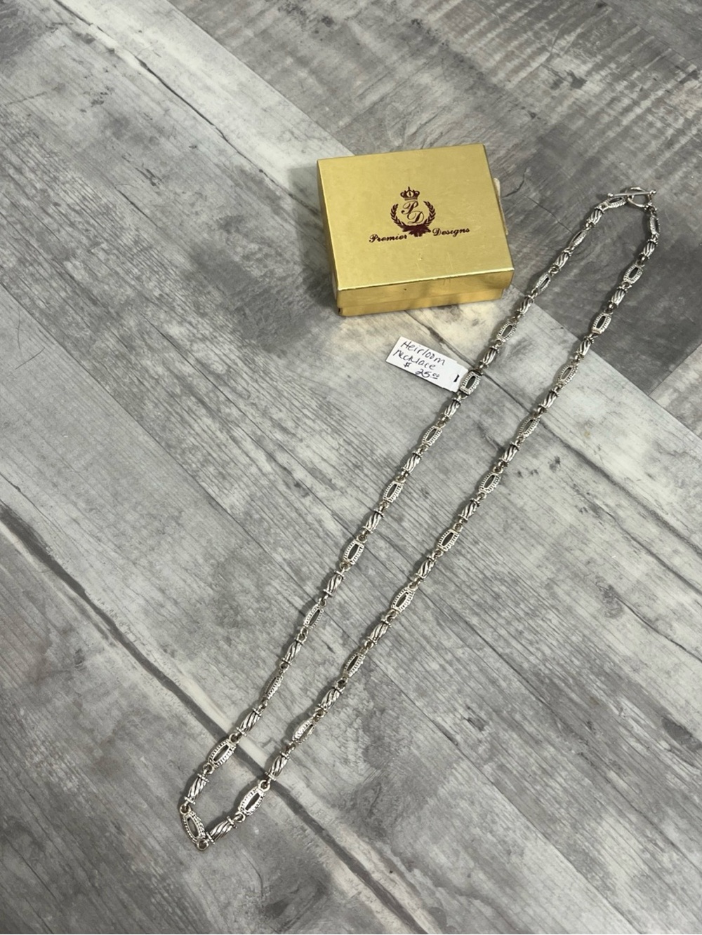 Premier Designs Retired Heirloom Silver Tone Chain Necklace w/ Toggle Clasp